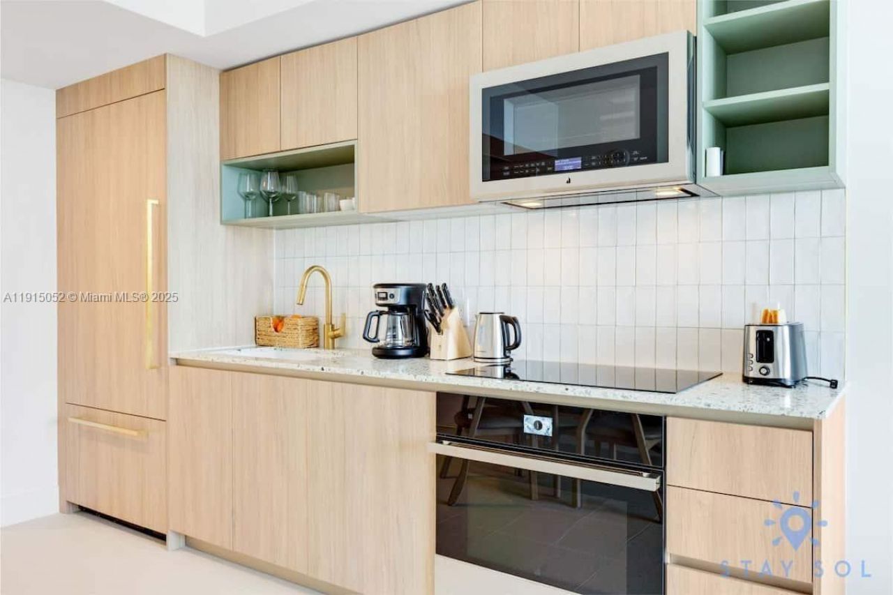 159 NE 6th St, Unit 3004, Miami, FL 33132 Photo