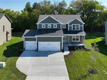 3117 SW Arbor Tree Drive, Lee's Summit, MO 64082