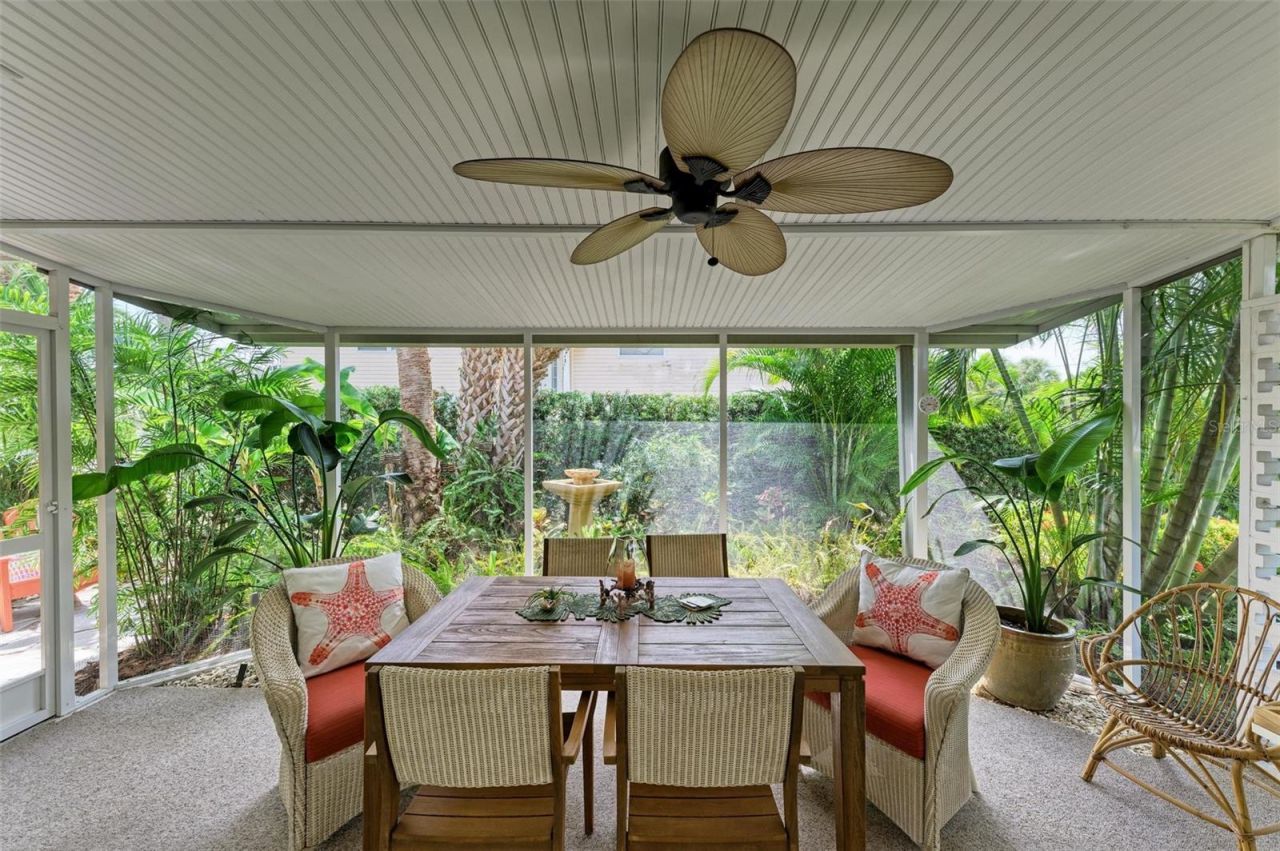 136 Crescent Dr, Anna Maria, FL 34216 Photo