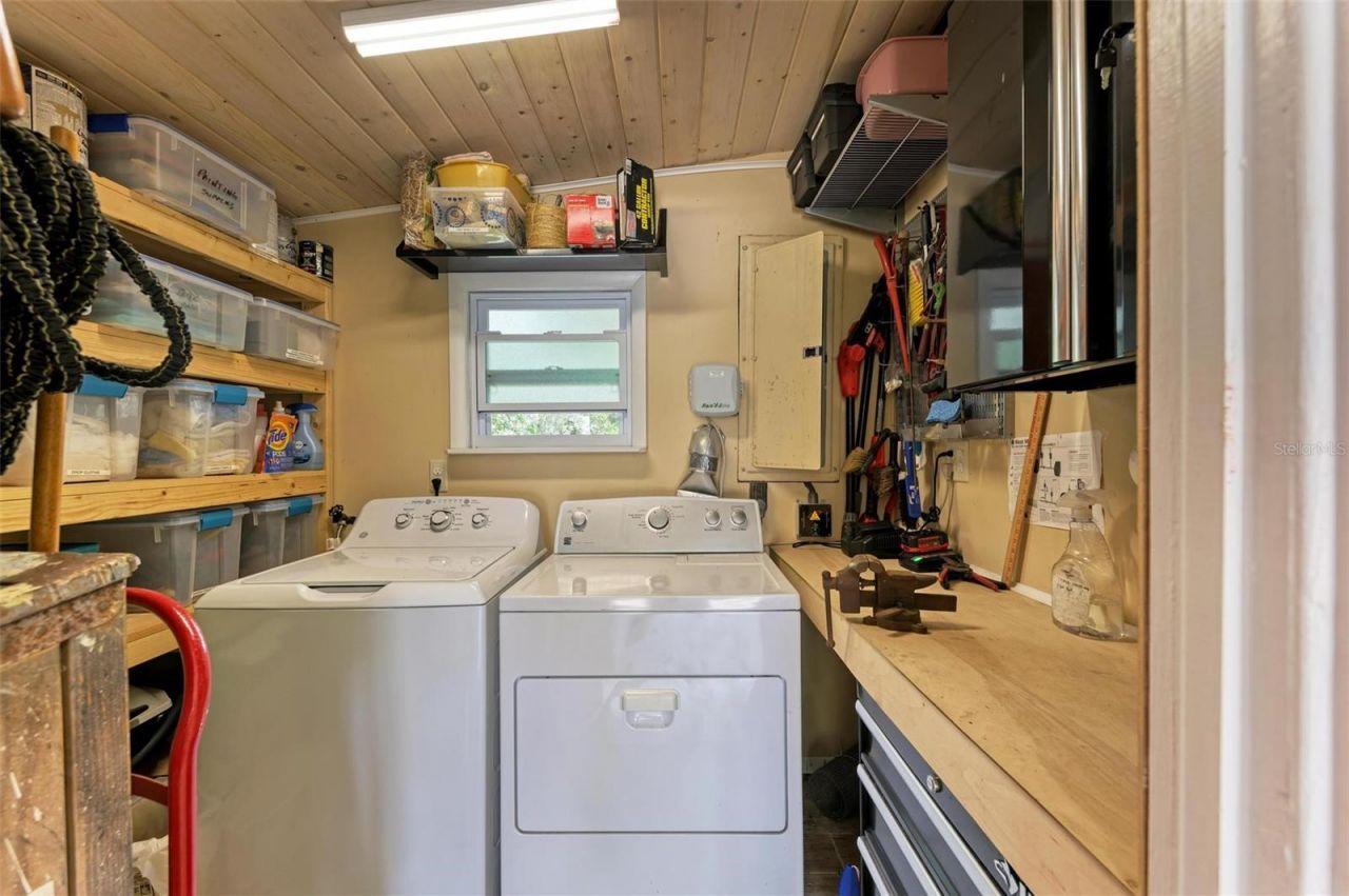 136 Crescent Dr, Anna Maria, FL 34216 Photo