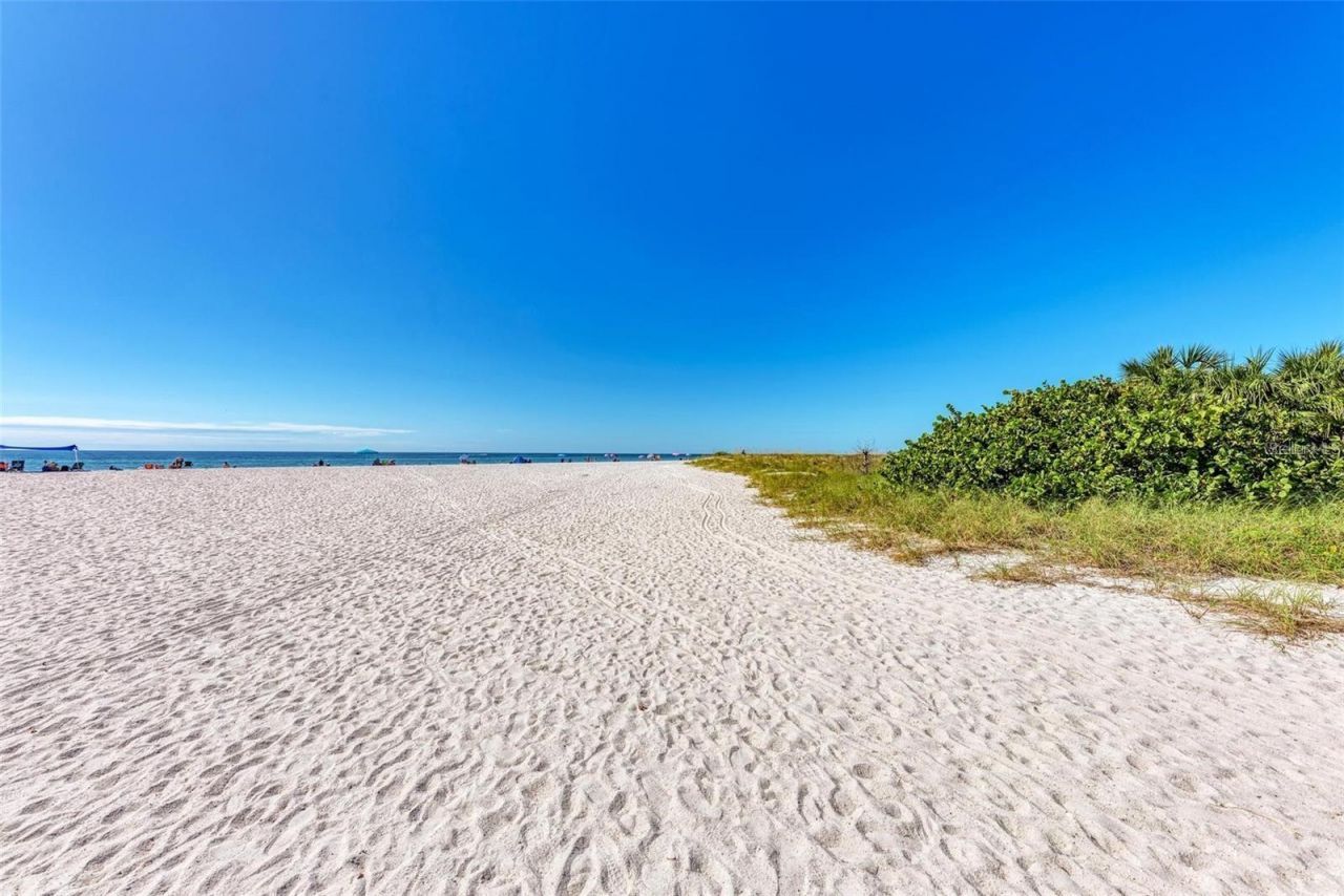 136 Crescent Dr, Anna Maria, FL 34216 Photo