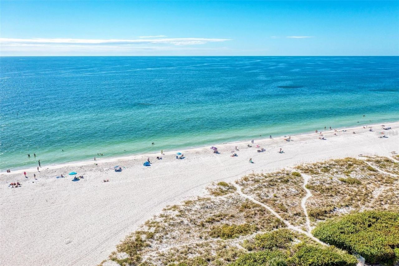 136 Crescent Dr, Anna Maria, FL 34216 Photo