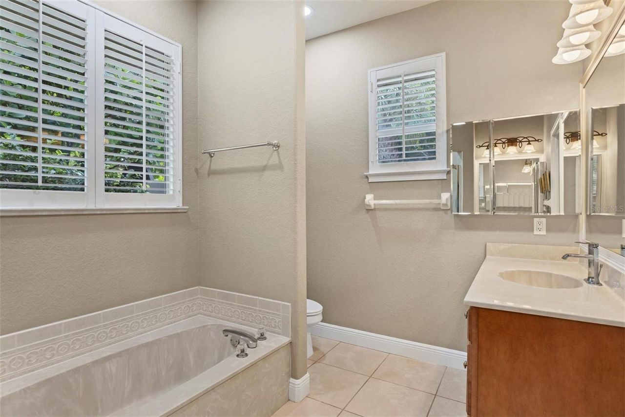 3837 Camino Real, Sarasota, FL 34239 Photo