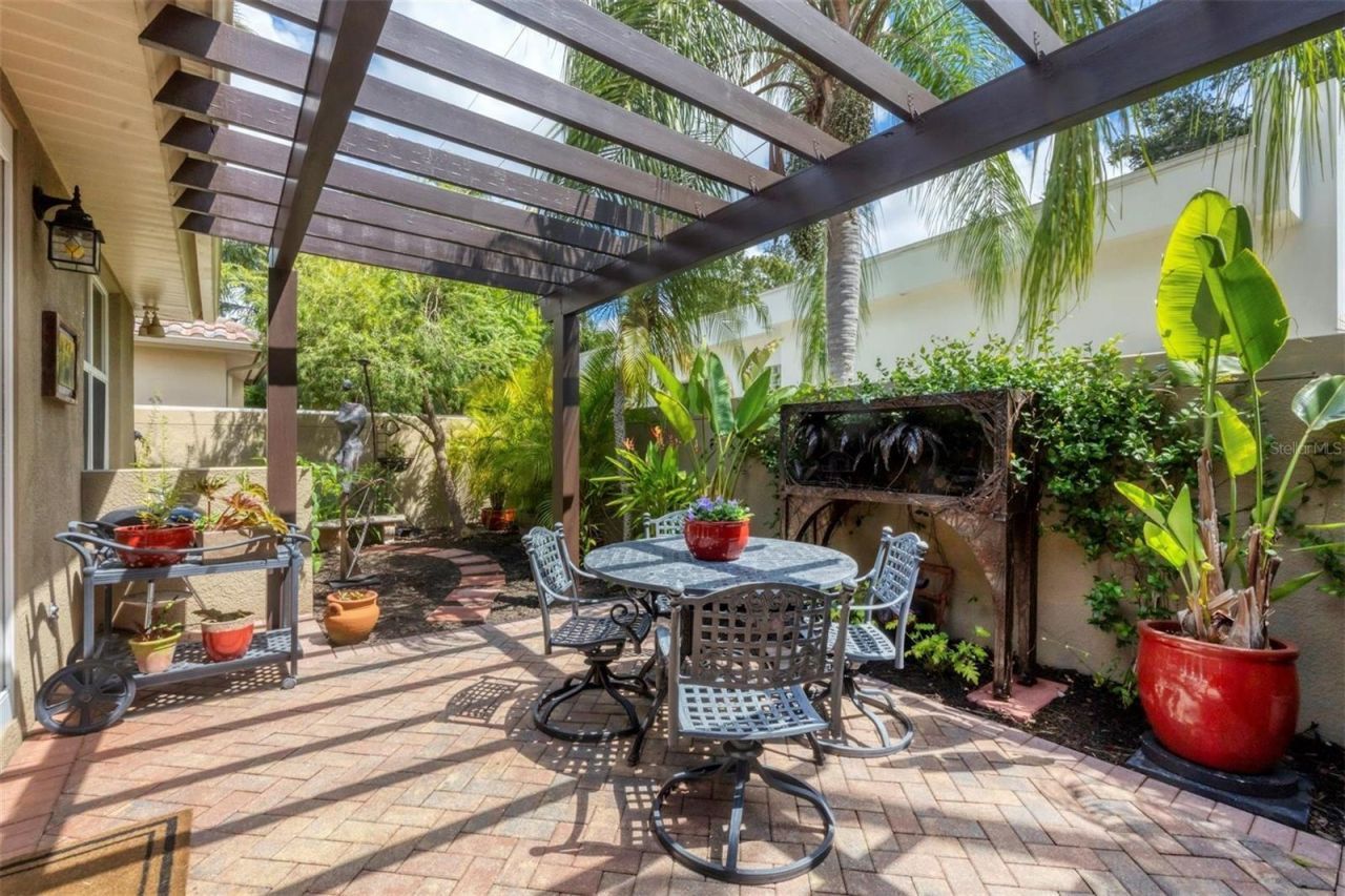 3837 Camino Real, Sarasota, FL 34239 Photo