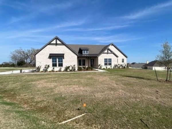1003 Webb Court, Van Alstyne, TX 75495