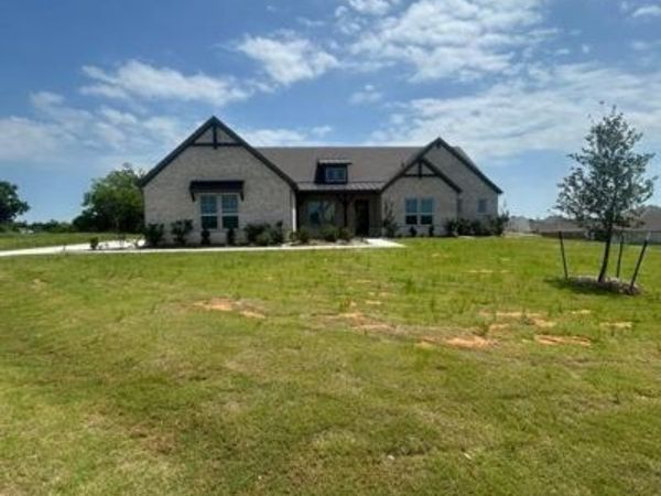 1003 Webb Court, Van Alstyne, TX 75495
