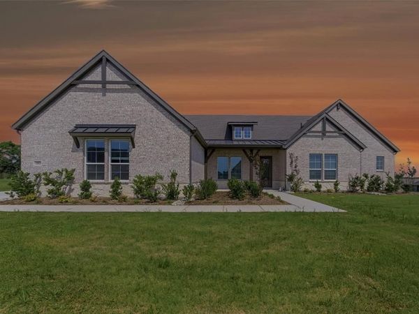 1003 Webb Court, Van Alstyne, TX 75495
