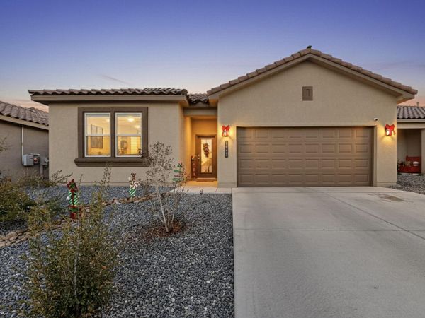 1933 Tesoro Loop NW, Los Lunas, NM 87031