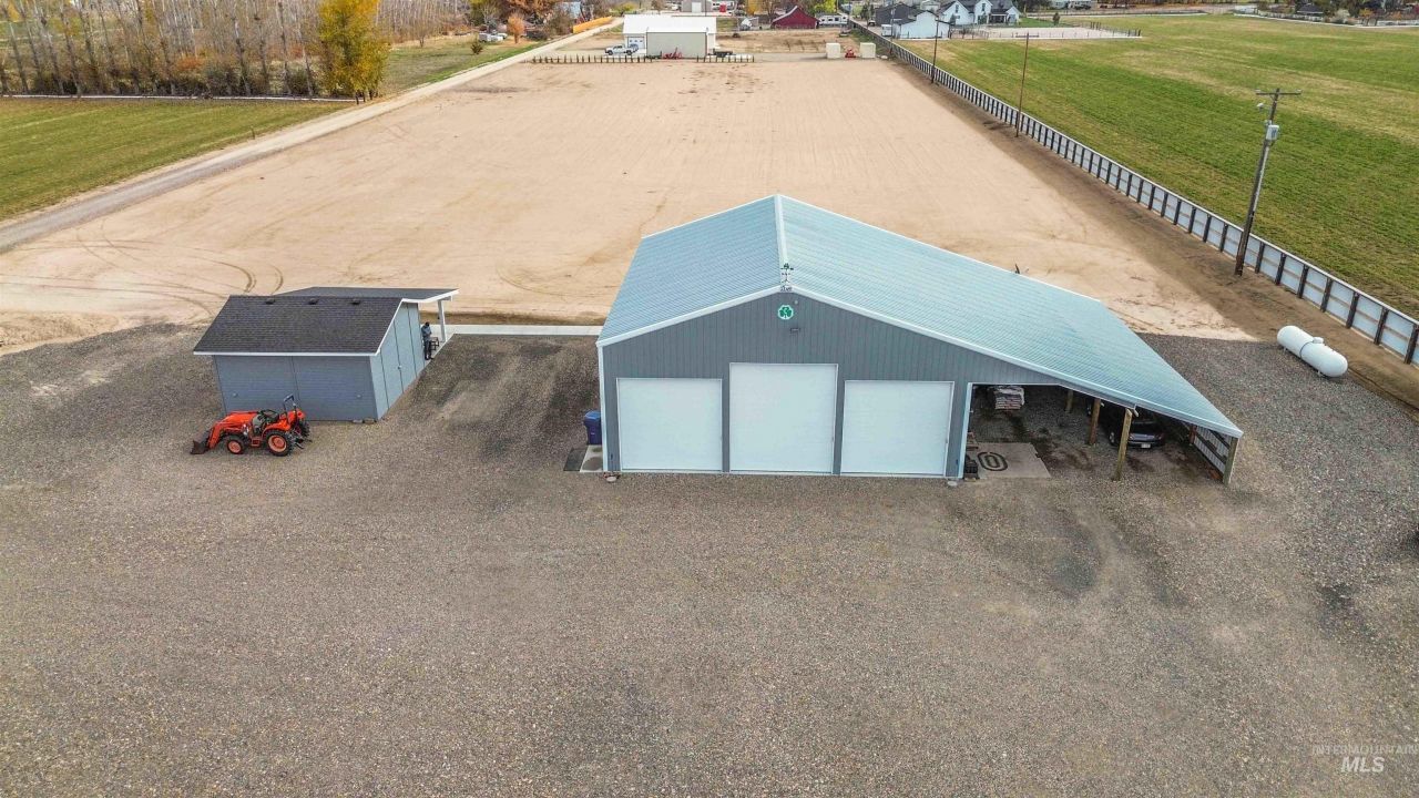 10545 N Iowa Avenue, Payette, ID 83661 Main Photo