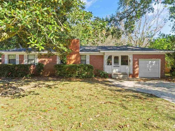 16 Linda St, Pensacola, FL 32506