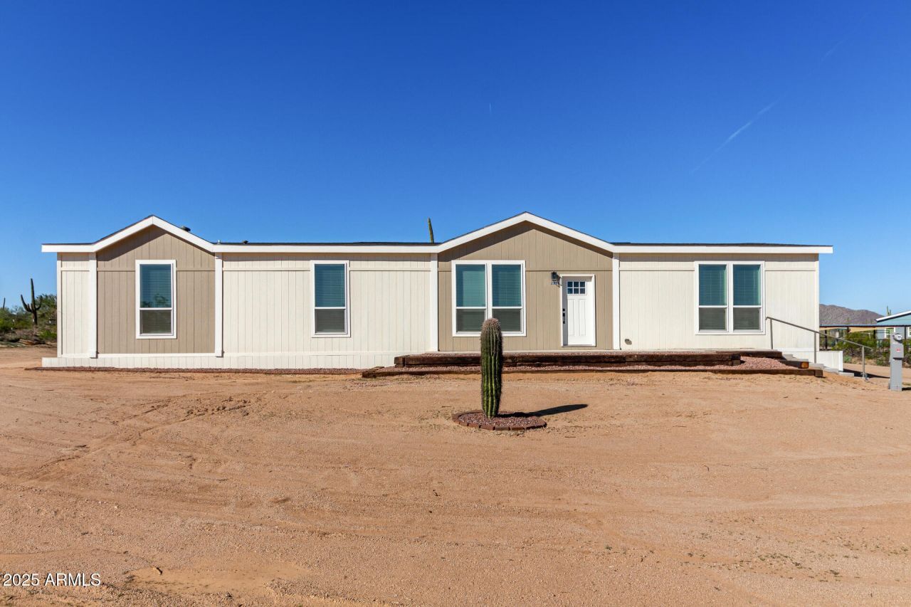 2318 S Nikki Lane S, Maricopa, AZ 85139 Main Photo