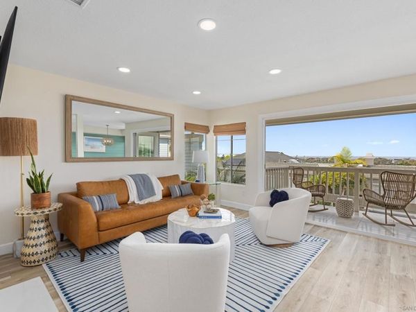 579 Hygeia, Unit A, Encinitas, CA 92024