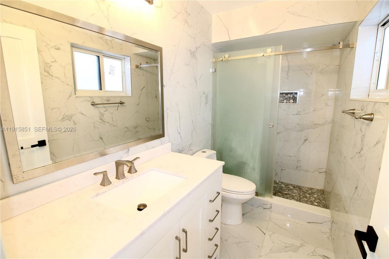 9775 SW 221st St, Cutler Bay, FL 33190 Photo