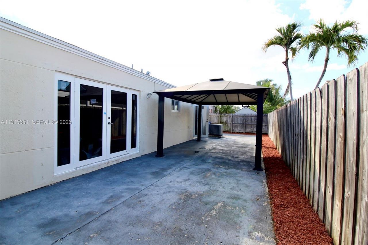 9775 SW 221st St, Cutler Bay, FL 33190 Photo