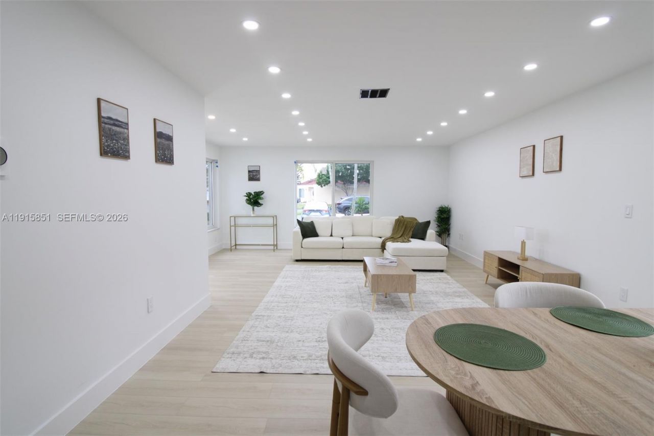 9775 SW 221st St, Cutler Bay, FL 33190 Photo