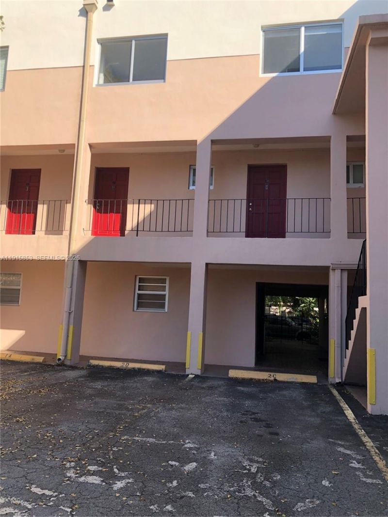 1110 Salzedo St, Unit 2D, Coral Gables, FL 33134 Photo