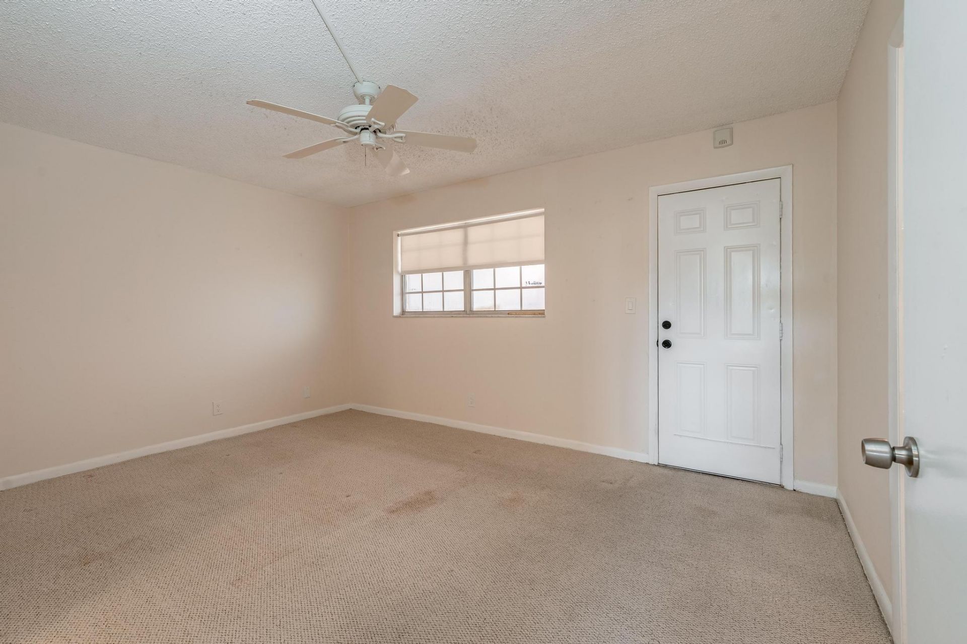 650 Tennis Club Drive, Unit 303, Fort Lauderdale, FL 33311 Photo