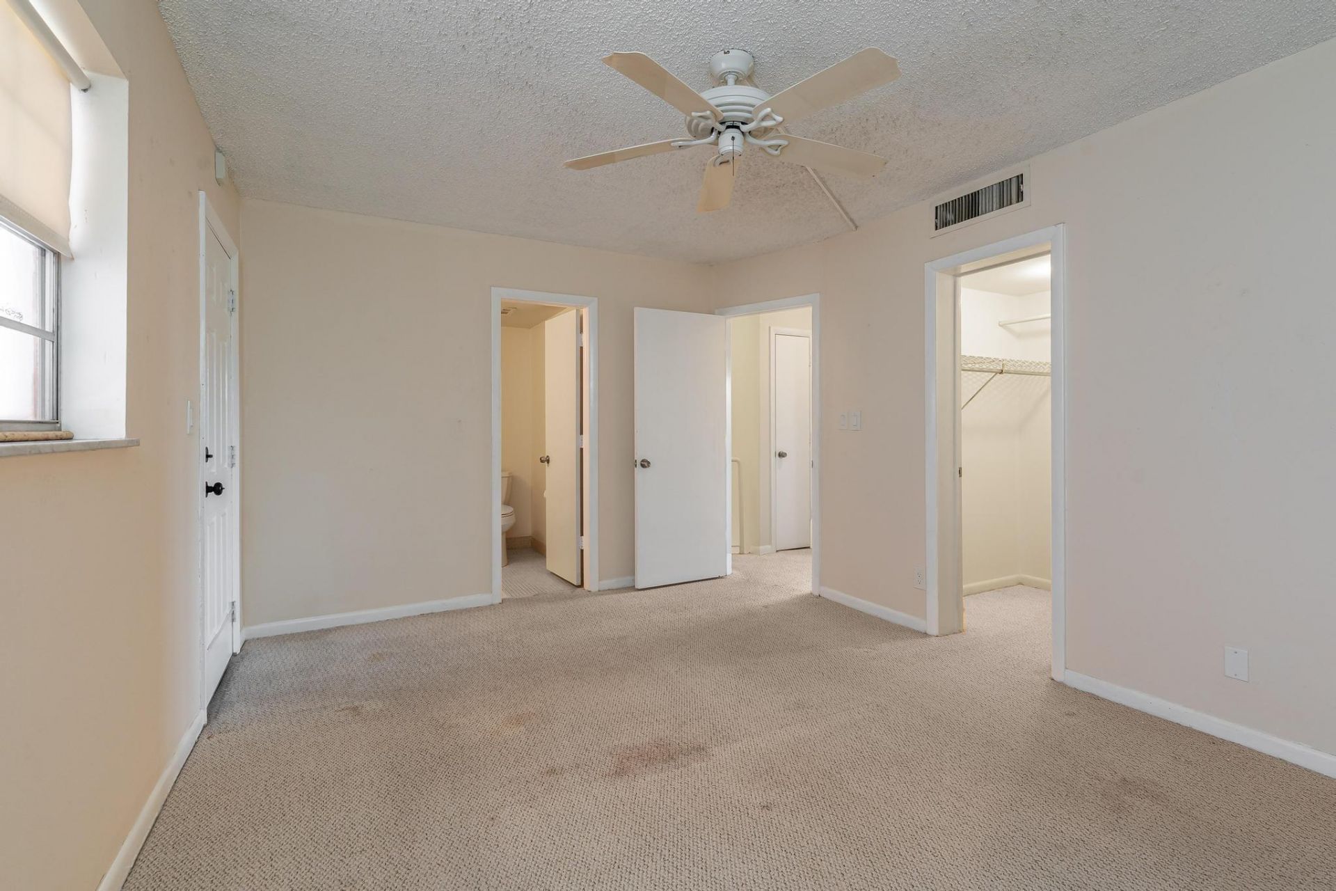 650 Tennis Club Drive, Unit 303, Fort Lauderdale, FL 33311 Photo