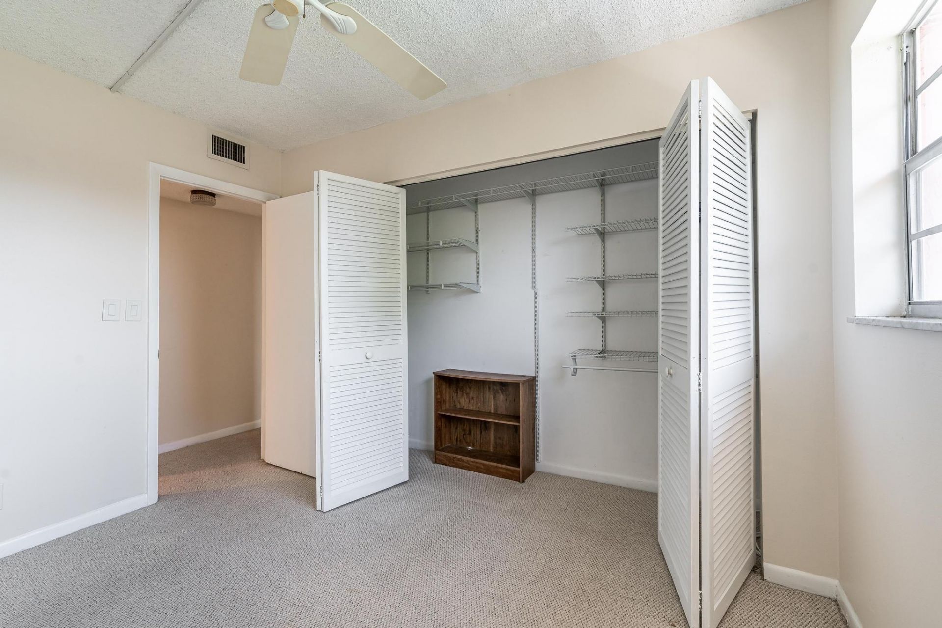 650 Tennis Club Drive, Unit 303, Fort Lauderdale, FL 33311 Photo