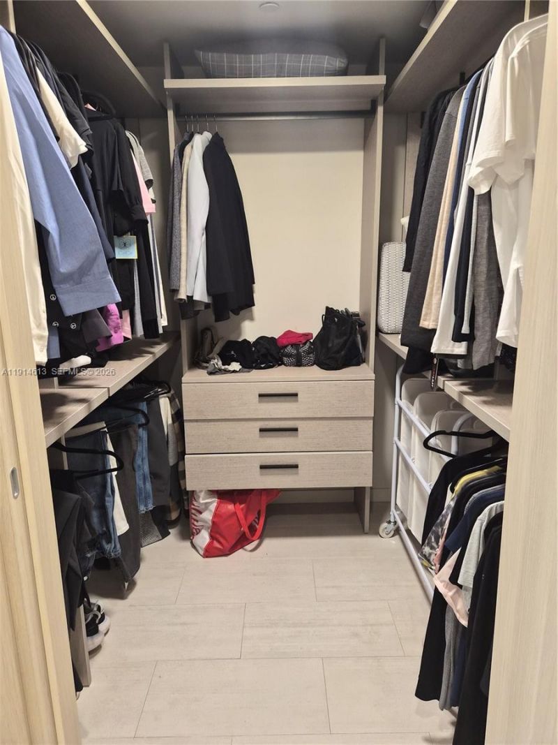 1000 Brickell Plz, Unit 2101, Miami, FL 33131 Photo