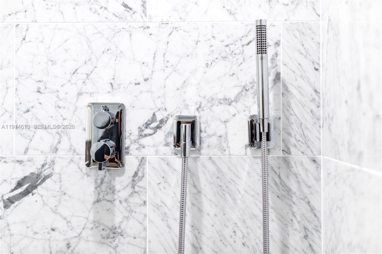 1000 Brickell Plz, Unit 2101, Miami, FL 33131 Photo