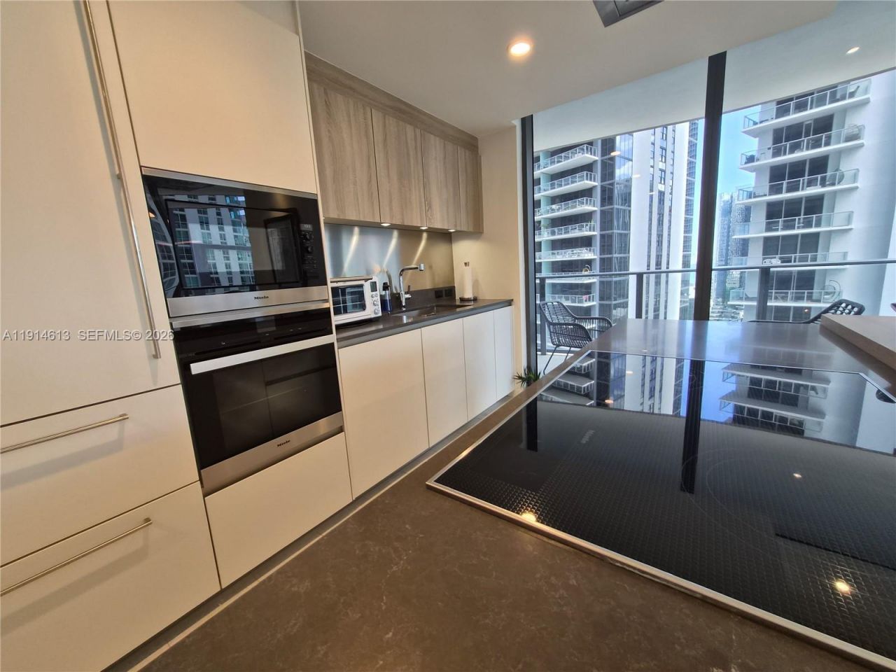 1000 Brickell Plz, Unit 2101, Miami, FL 33131 Photo
