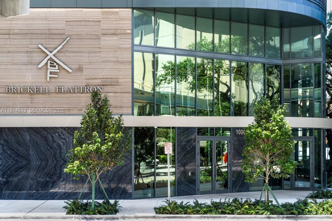 1000 Brickell Plz, Unit 2101, Miami, FL 33131 Photo