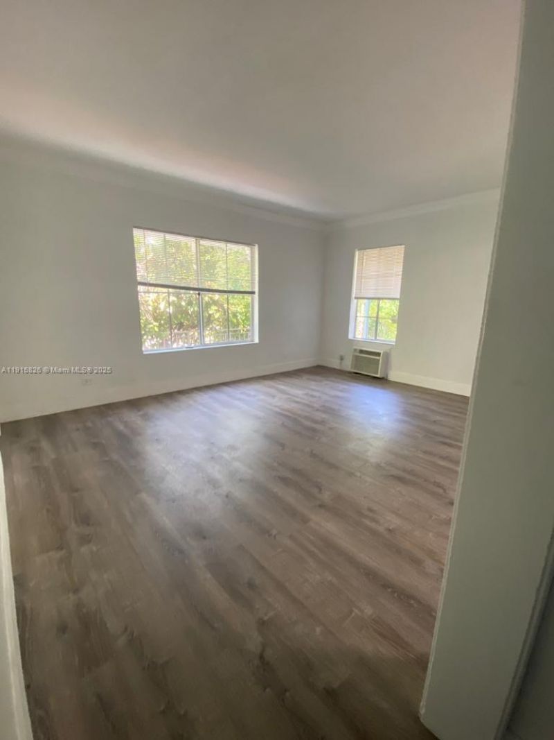 6805 Abbott Ave, Unit 7, Miami Beach, FL 33141 Photo