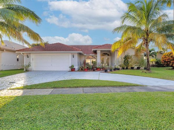 3462 Harness Cir, Wellington, FL 33449