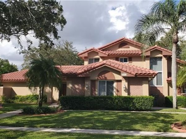 Pembroke Pines, FL 33029