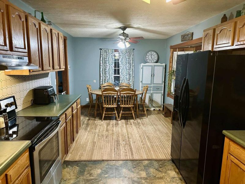 185 Adams Street, Corning, OH 43730 Photo 8