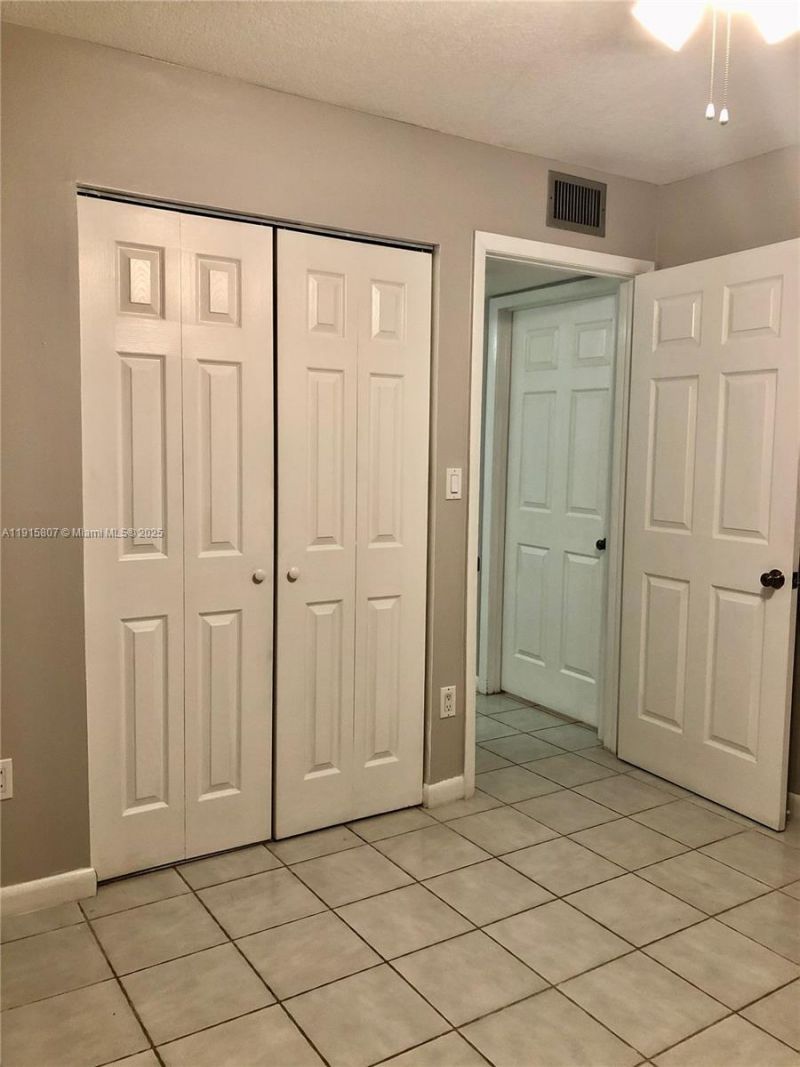 9753 W Mcnab Rd, Unit 112, Tamarac, FL 33321 Photo