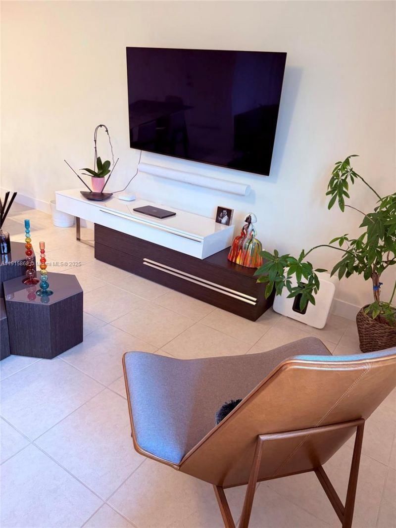 4624 NW 83rd Ave, Doral, FL 33166 Photo