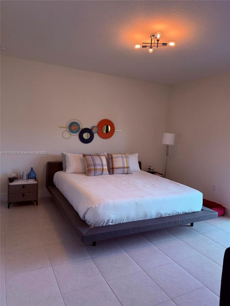 4624 NW 83rd Ave, Doral, FL 33166 Photo