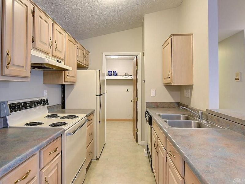 6620 Green Branch Drive, Unit 8, Centerville, OH 45459 Photo 11