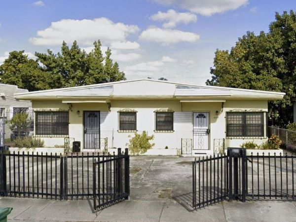 2009 NW 34th St, Miami, FL 33142