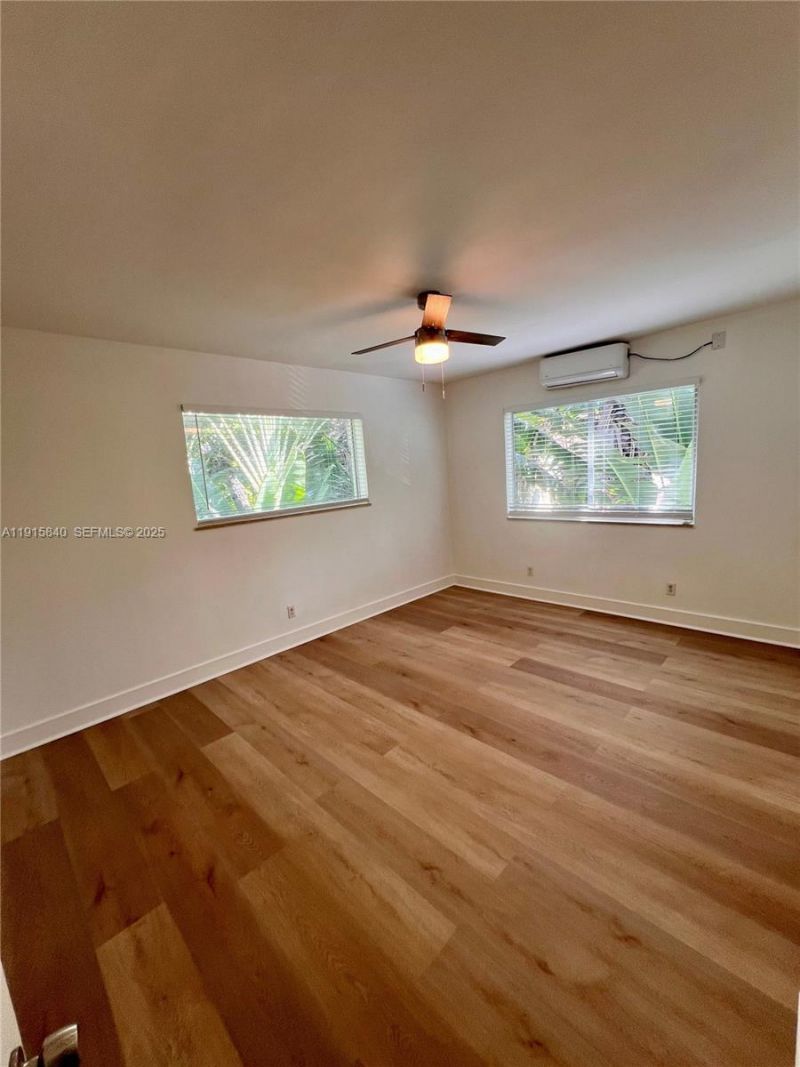 1198 Marseille Dr, Unit 4, Miami Beach, FL 33141 Photo