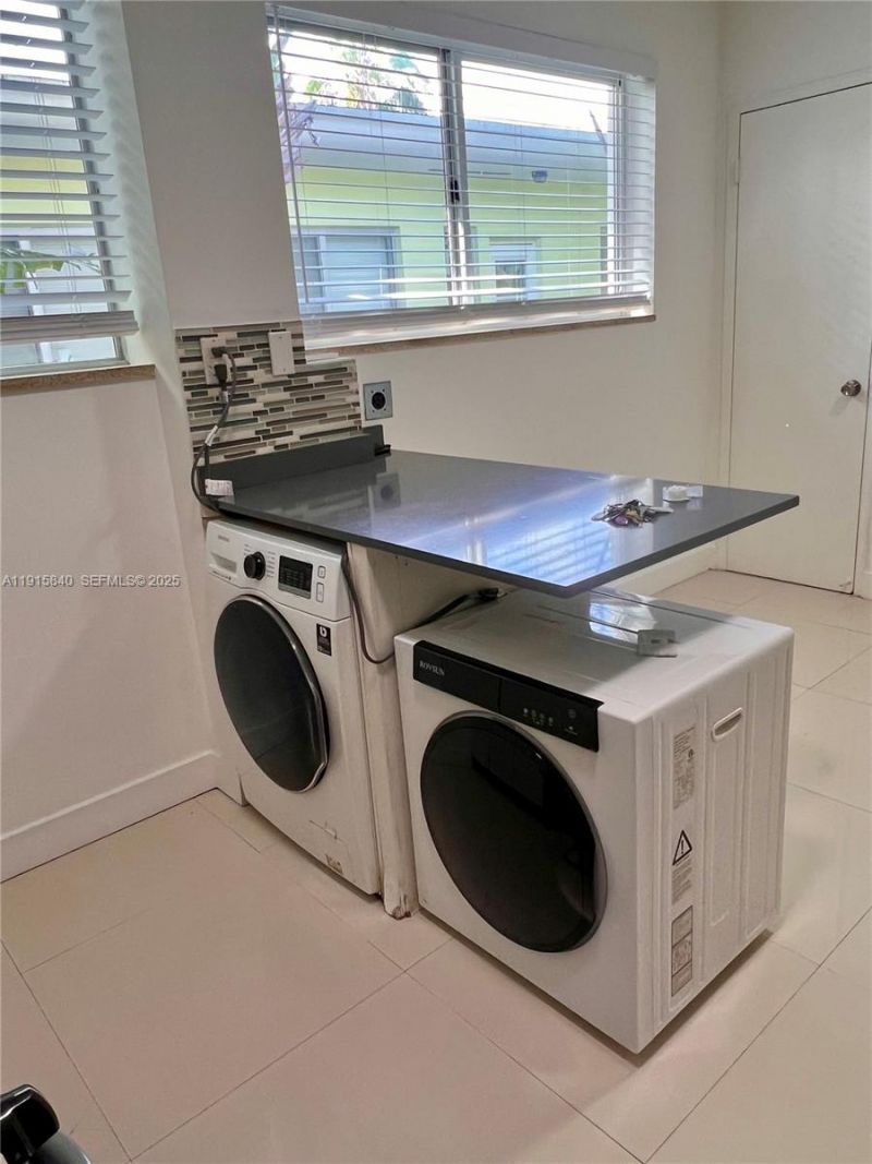 1198 Marseille Dr, Unit 4, Miami Beach, FL 33141 Photo