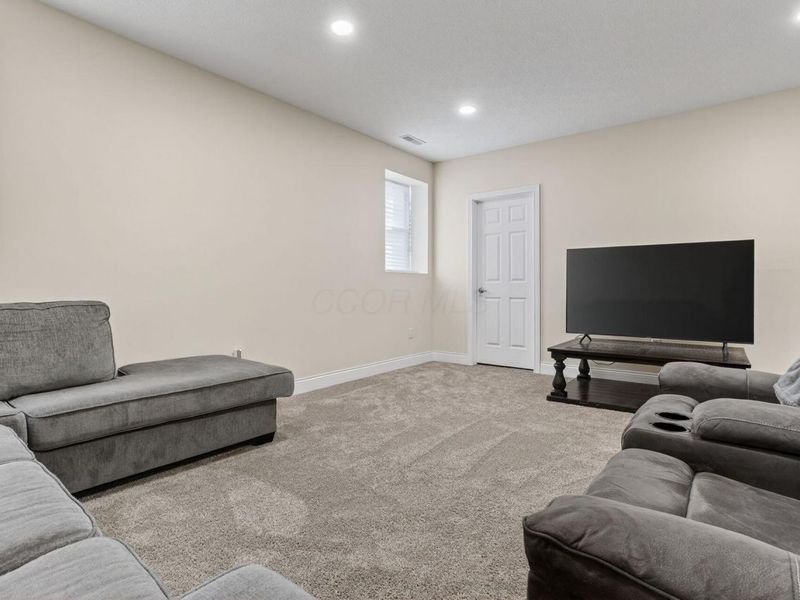 3832 Emmons Avenue, Columbus, OH 43219 Photo 30