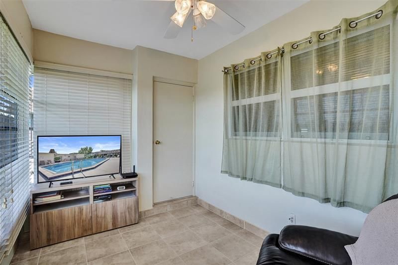 3405 NW 48th Avenue, Unit 611, Lauderdale Lakes, FL 33319 Photo