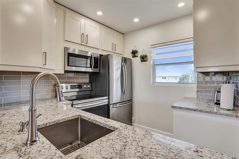 3405 NW 48th Avenue, Unit 611, Lauderdale Lakes, FL 33319 Photo