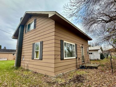 222 W Woodrow Street, Grygla, MN 56727
