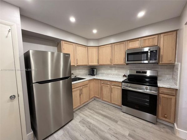 19001 NE 14th Ave, Unit 144, Miami, FL 33179