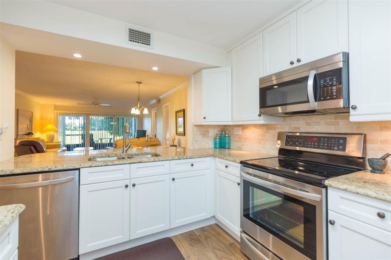 5642 Puerta Del Sol Boulevard S, Unit 142, Saint Petersburg, FL 33715 Photo