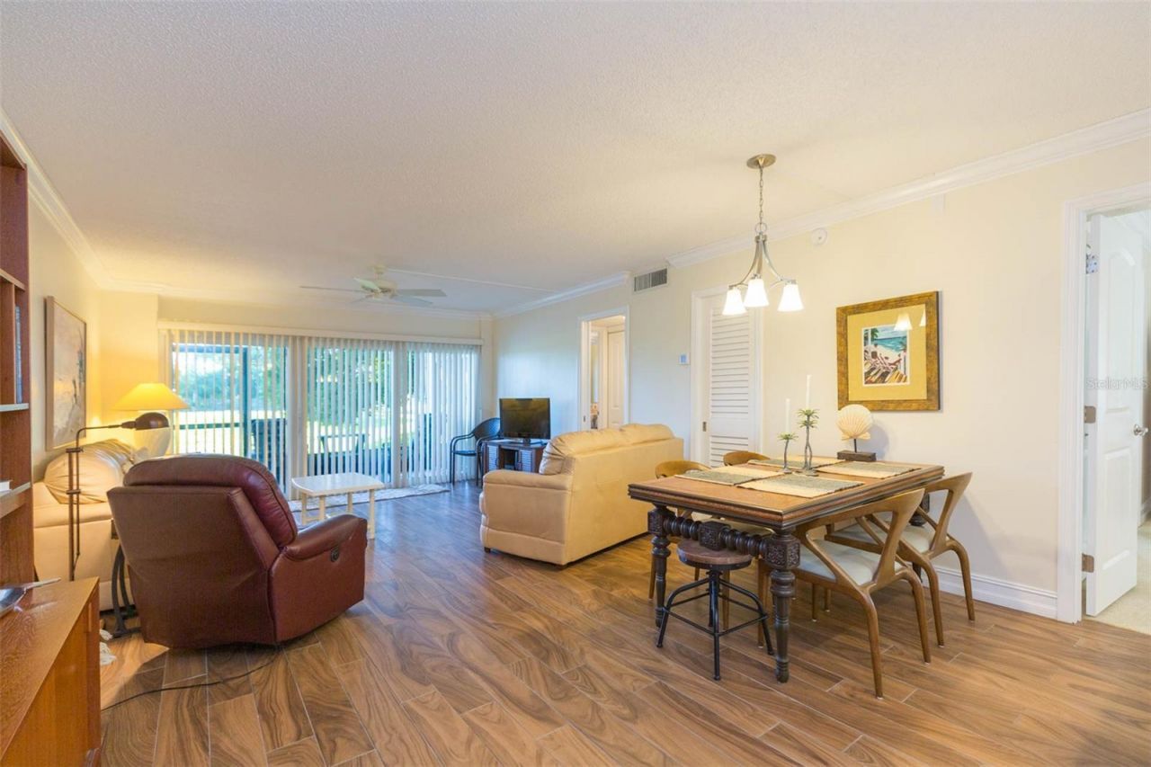 5642 Puerta Del Sol Boulevard S, Unit 142, Saint Petersburg, FL 33715 Photo