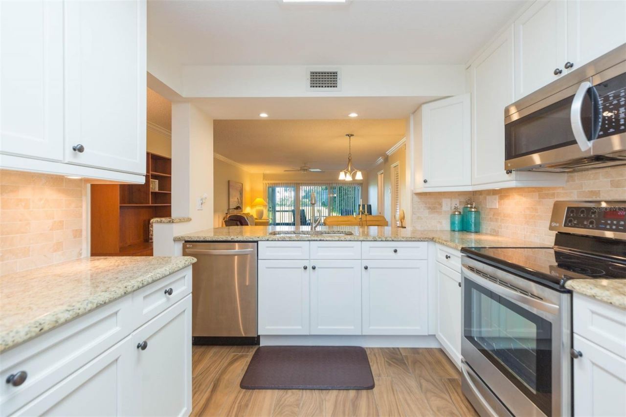 5642 Puerta Del Sol Boulevard S, Unit 142, Saint Petersburg, FL 33715 Photo