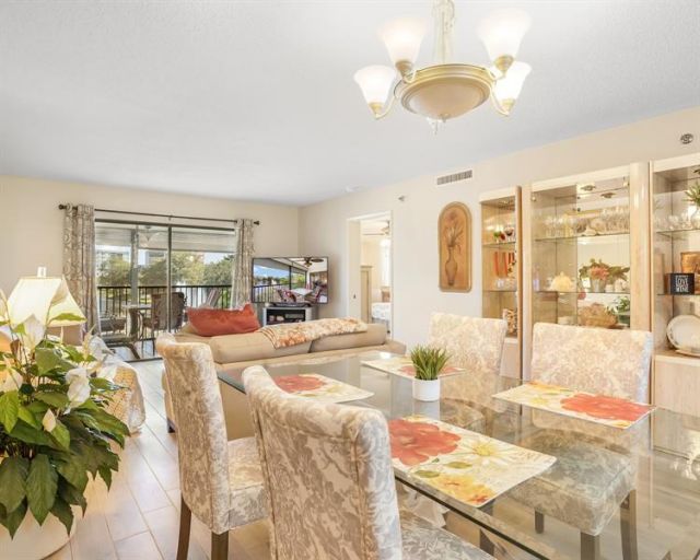 2334 S Cypress Bend Drive, Unit 302, Pompano Beach, FL 33069 Photo