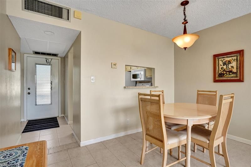 4700 NW 35th Street, Unit 507, Lauderdale Lakes, FL 33319 Photo