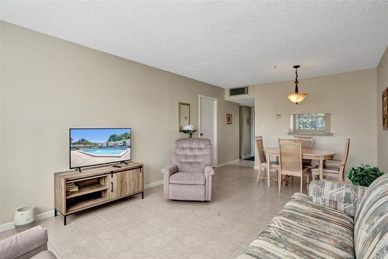 4700 NW 35th Street, Unit 507, Lauderdale Lakes, FL 33319 Photo