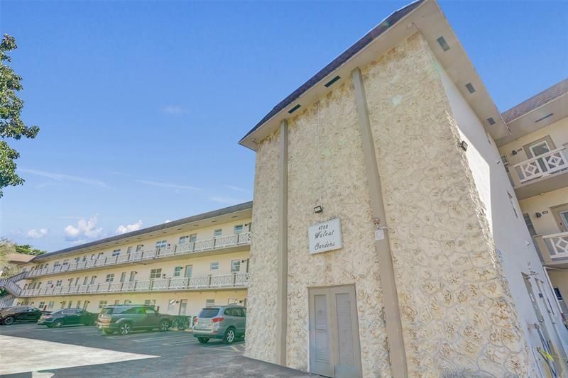 4700 NW 35th Street, Unit 507, Lauderdale Lakes, FL 33319 Photo